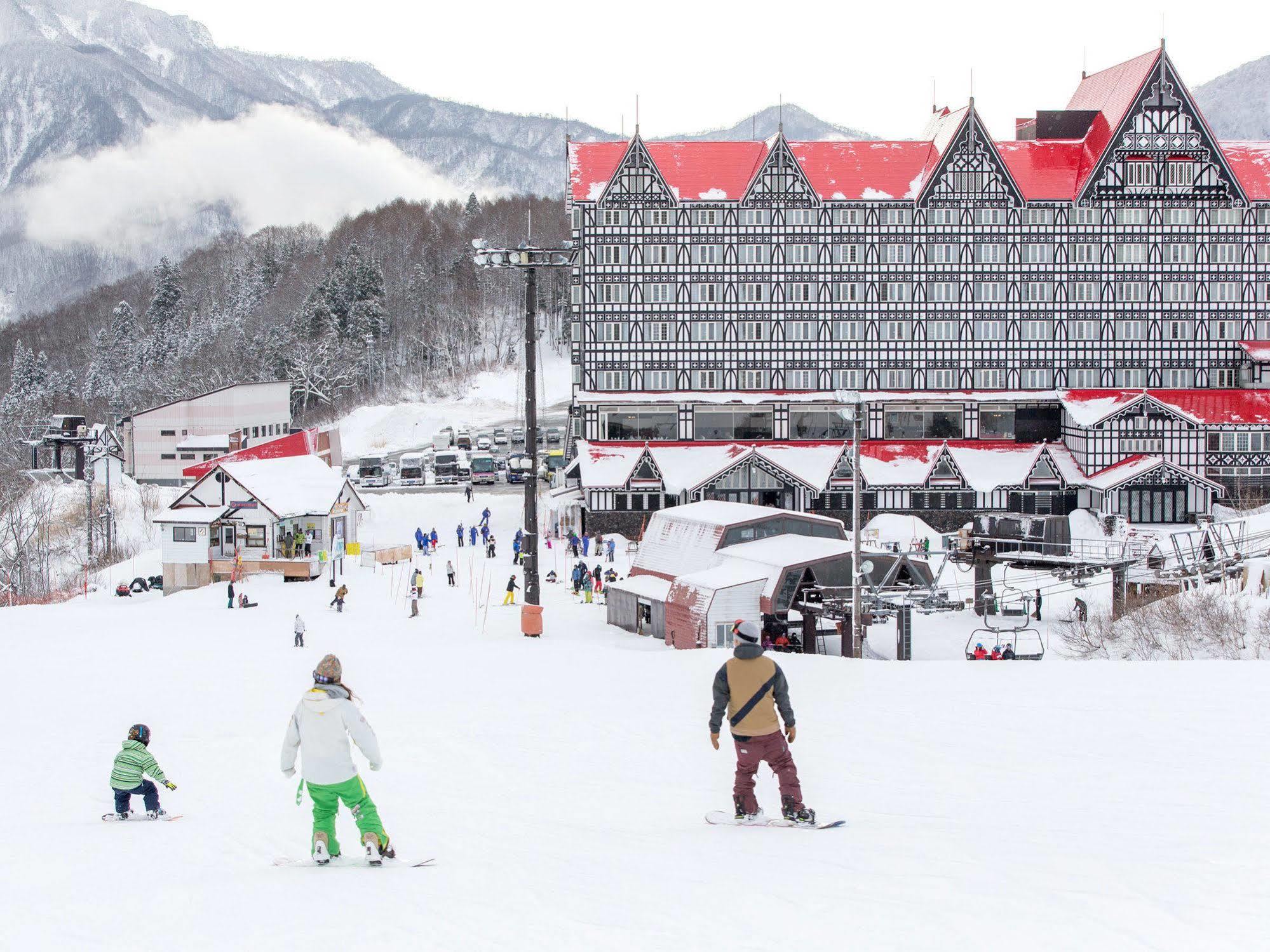 Hotel Green Plaza Hakuba Otari Bagian luar foto