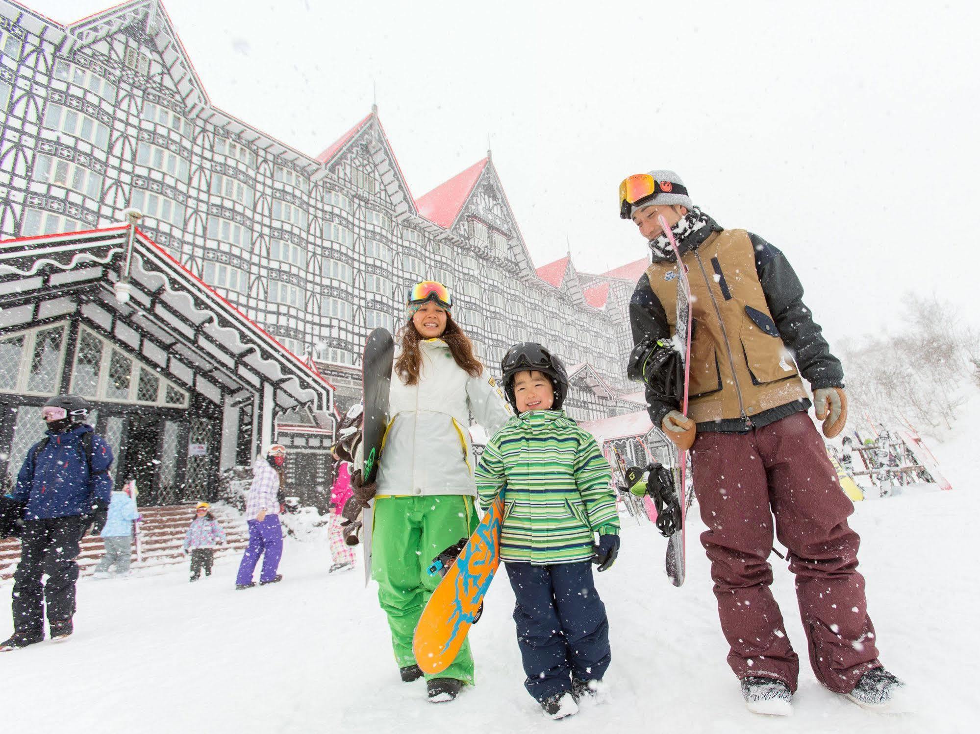 Hotel Green Plaza Hakuba Otari Bagian luar foto
